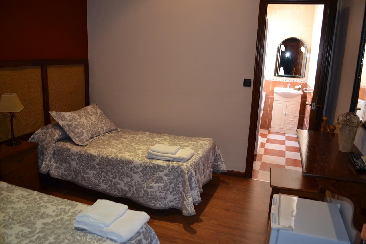 Hostal Pension La Ruta Paterna del Campo Eksteriør billede