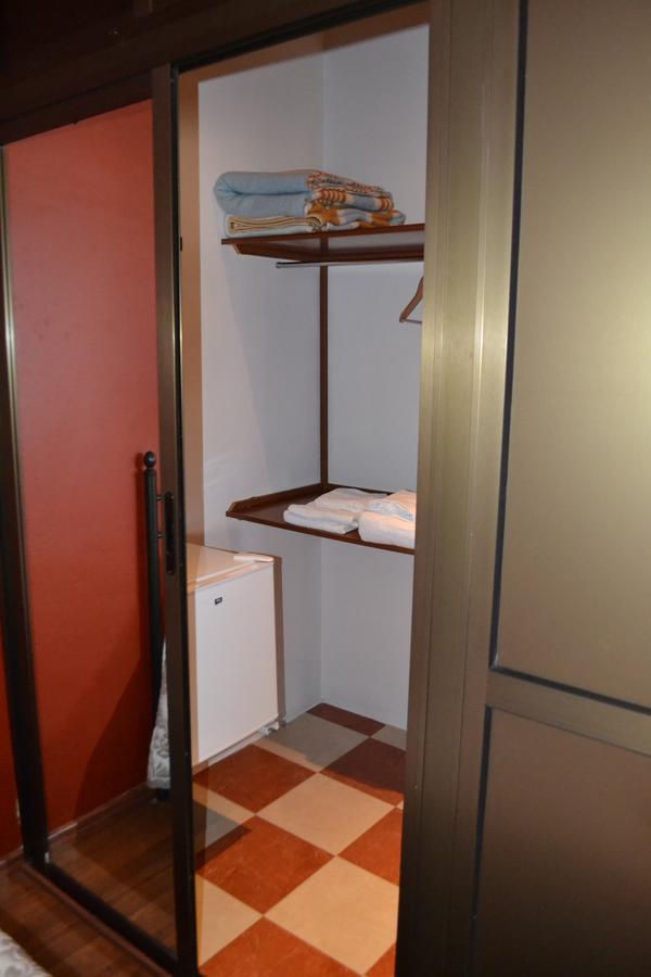 Hostal Pension La Ruta Paterna del Campo Eksteriør billede